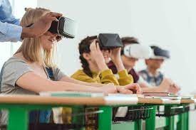 How Virtual Reality Benefits Students